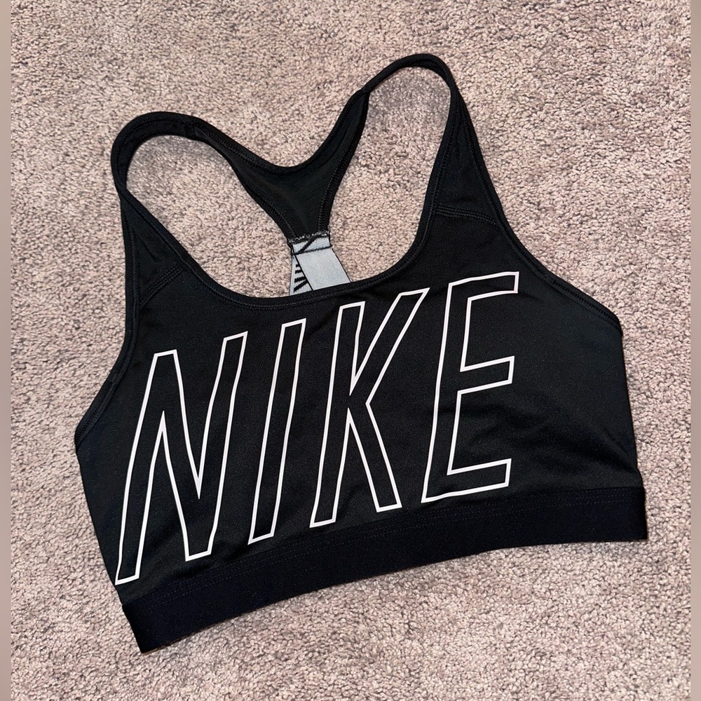 Nike sports bra with padding 🤸🏼‍♀️🖤